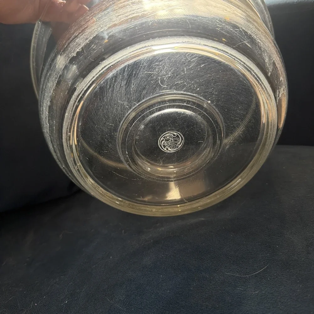 Pyrex item has